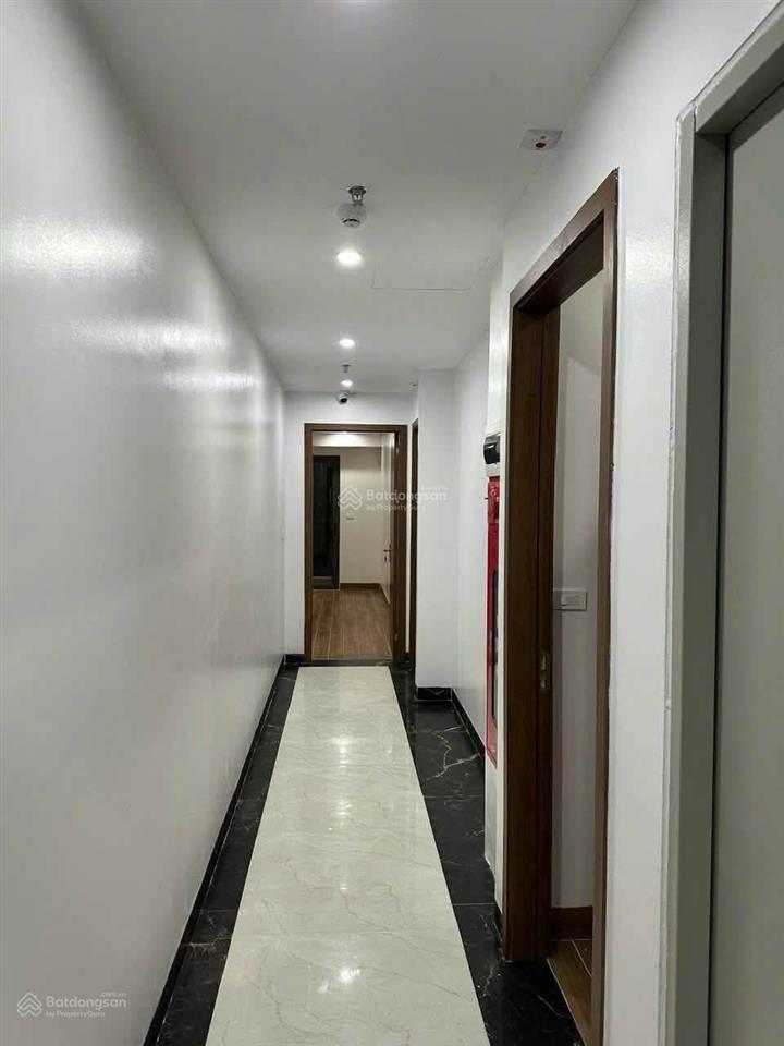 Cho thuê  tòa văn phòng hạng sang cổ linh long biên  diện tích 100m, 7 tầng (1 hầm, 6 nổi)