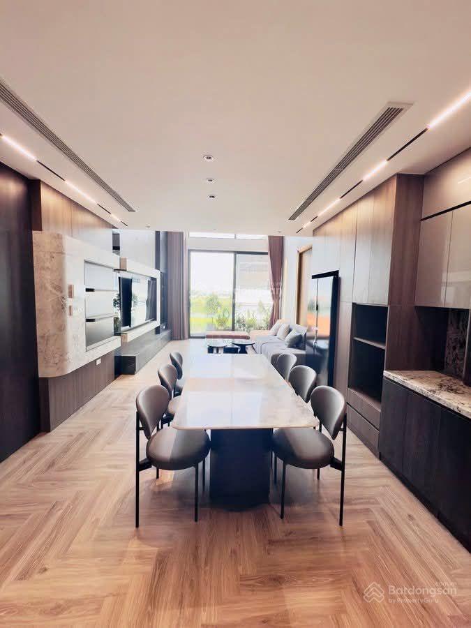 Siêu phẩm tân thụy long biên  7 tầng, thang máy, gara 2 ô tô, full nội thất 55m2 x 7 tầng