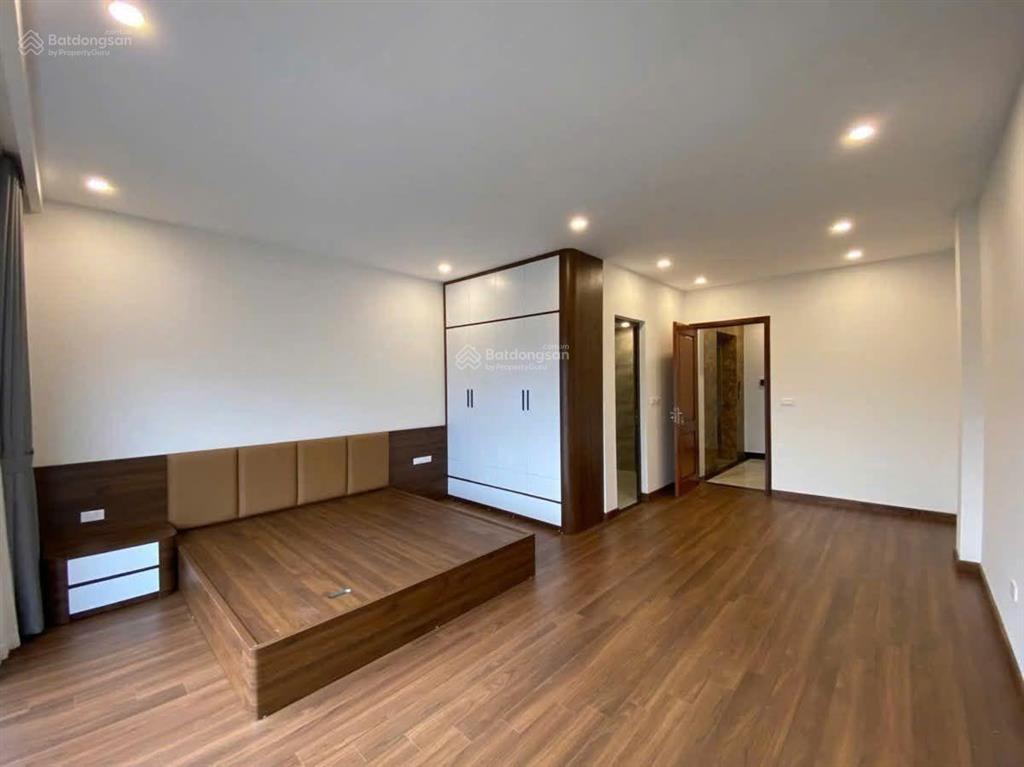 Nhà đẹp phúc lợi long biên  dt 54m2 x 6t x 5m mt  ngõ rộng, 2 ô tô tránh, chỉ 1 ngoặt vào nhà