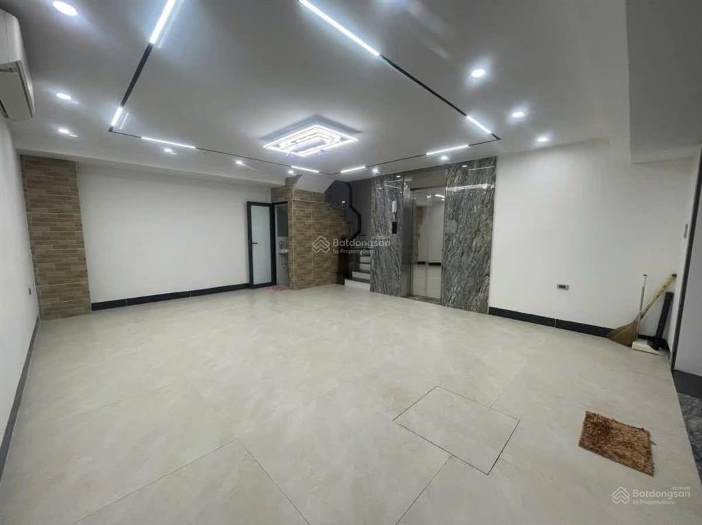 Siêu phẩm ngọc lâm  hồng tiến  8 tầng thang máy gara ô tô  dt 46m2 | mt 5,5m x 8t