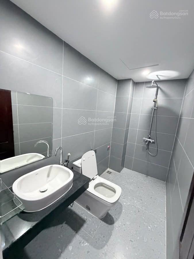 Hàng hiếm vũ đức thận long biên 76m sổ, thực tế 100m thang máy ô tô đỗ cửa không gian