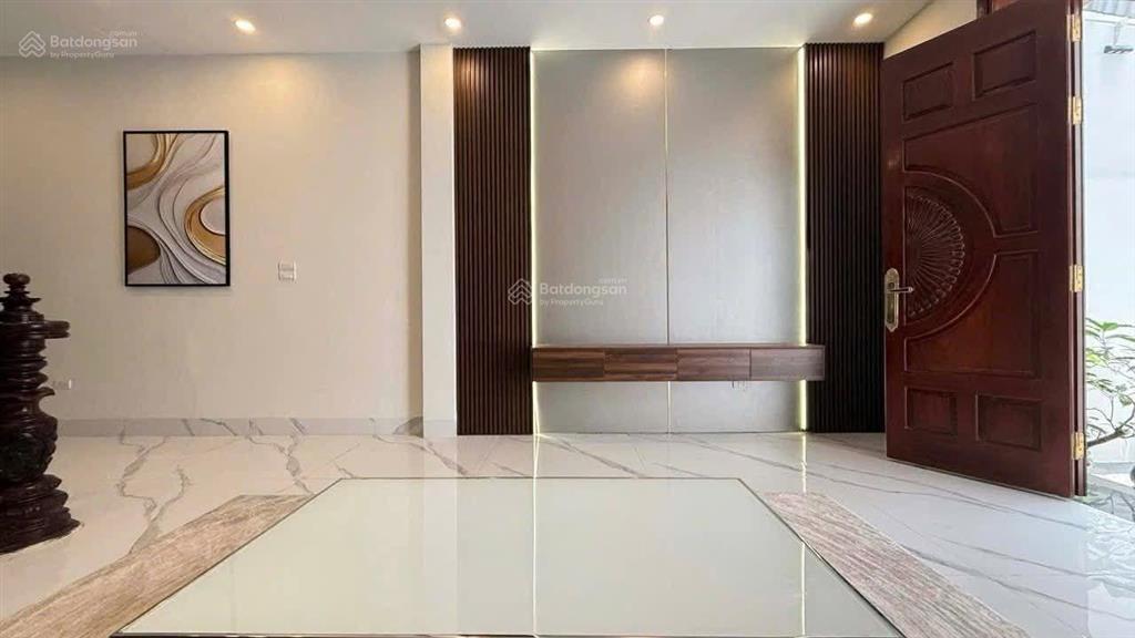 Hàng hiếm vũ đức thận long biên 76m sổ, thực tế 100m thang máy ô tô đỗ cửa không gian