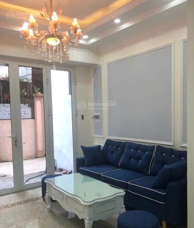 Bát khối  khu đáng sống
 nhà dân xây chắc chắn, thiết kế hợp lý, công năng đầy đủ
tầng 1 phòng