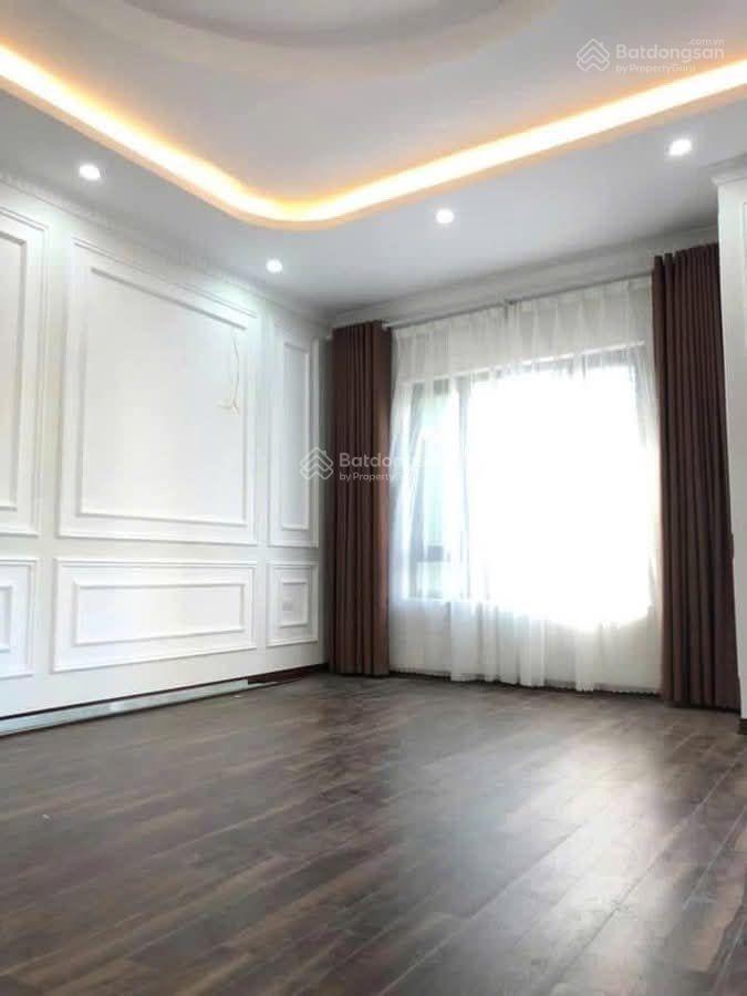 Bát khối  khu đáng sống
 nhà dân xây chắc chắn, thiết kế hợp lý, công năng đầy đủ
tầng 1 phòng