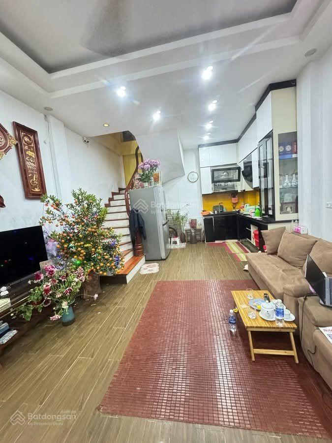 Bán nhà thạch bàn  long biên  dân xây 5 tầng ô tô tránh, ô tô thông các ngả  nhà dân tự