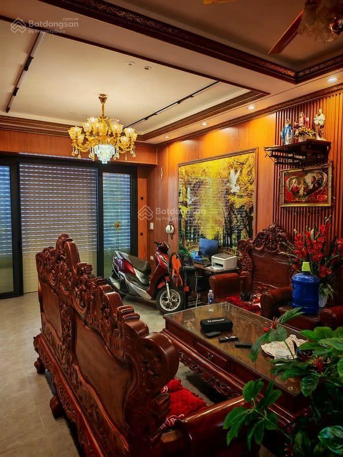 Bán nhà xuân đỗ gần tđc cự khối  6 tầng thang máy  full nội thất
 diện tích 48m
 vị tr
