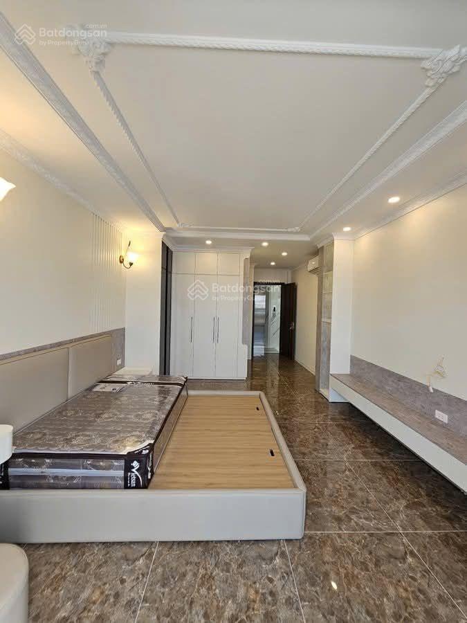 Nguyễn lam sài đồng 48m2 6 tầng thang máy gara 7 chỗ ngõ thông  nhà đẹp