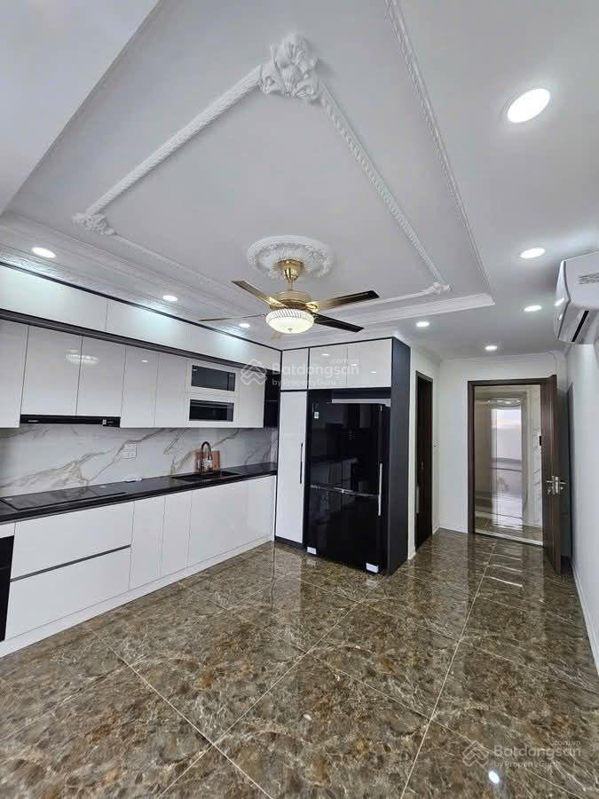Nguyễn lam sài đồng 48m2 6 tầng thang máy gara 7 chỗ ngõ thông  nhà đẹp
