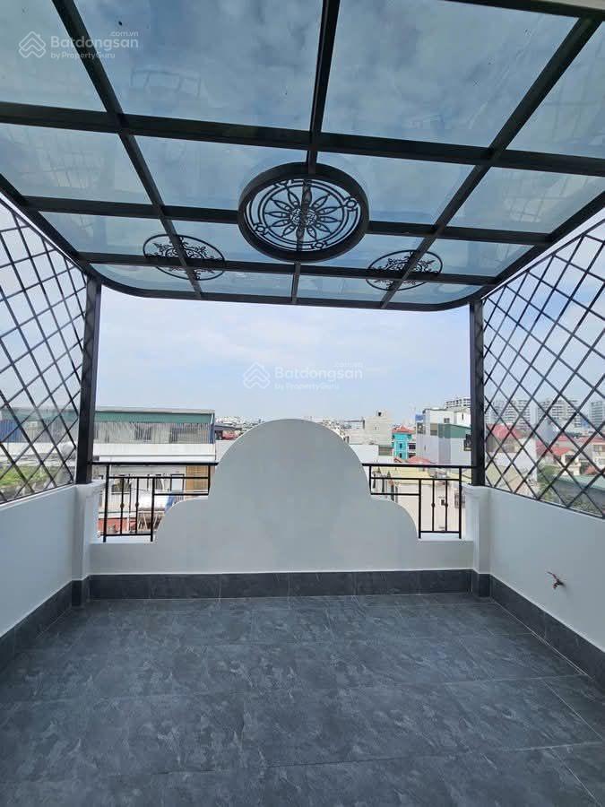 Nguyễn lam sài đồng 48m2 6 tầng thang máy gara 7 chỗ ngõ thông  nhà đẹp