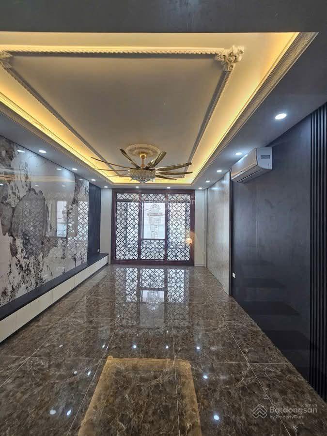 Nguyễn lam sài đồng 48m2 6 tầng thang máy gara 7 chỗ ngõ thông  nhà đẹp