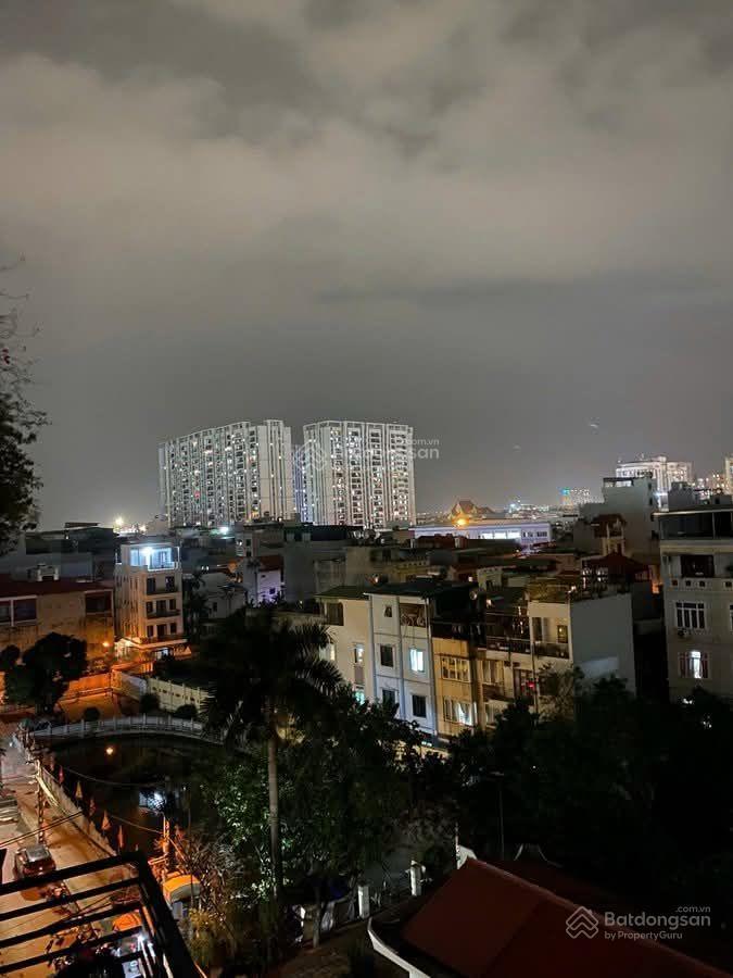 Mặt phố mai phúc  việt hưng  vị trí đẹp, tương lai mở rộng, cách nguyễn văn linh chỉ 100m,