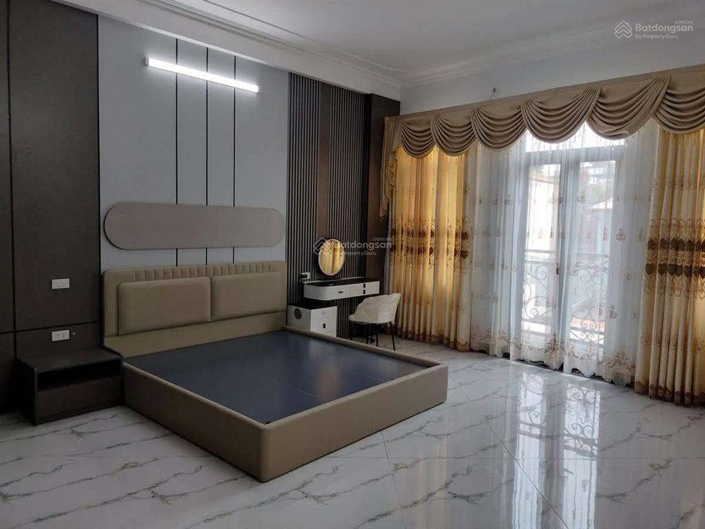 Nhà đẹp phúc lợi  mua ở đẳng cấp kết hợp văn phòng  diện tích 88,2m, mặt tiền 4,9m.
 nhà 4 t