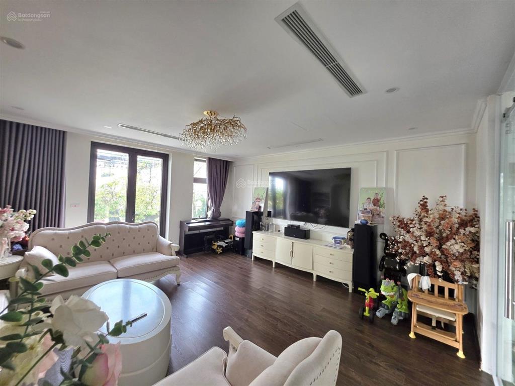 Siêu phẩm hồng tiến 168m2 7 tầng 5ngủ  thực tế hơn 180m2, mặt tiền 6m  ngõ ô tô tránh