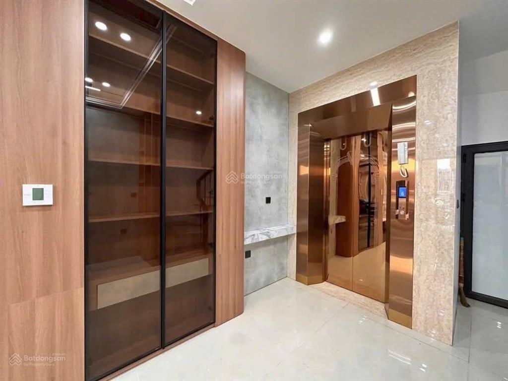 Ngọc lâm phố "cổ" long biên nhà 7 tầng thang máy full nội thất cao cấp trung tâm phố ng