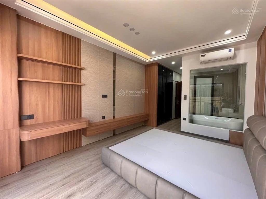Ngọc lâm phố "cổ" long biên nhà 7 tầng thang máy full nội thất cao cấp trung tâm phố ng