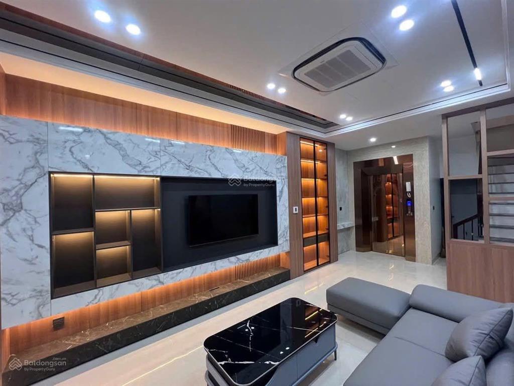 Ngọc lâm phố "cổ" long biên nhà 7 tầng thang máy full nội thất cao cấp trung tâm phố ng
