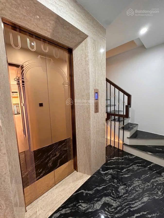 Ngọc lâm phố "cổ" long biên nhà 7 tầng thang máy full nội thất cao cấp trung tâm phố ng