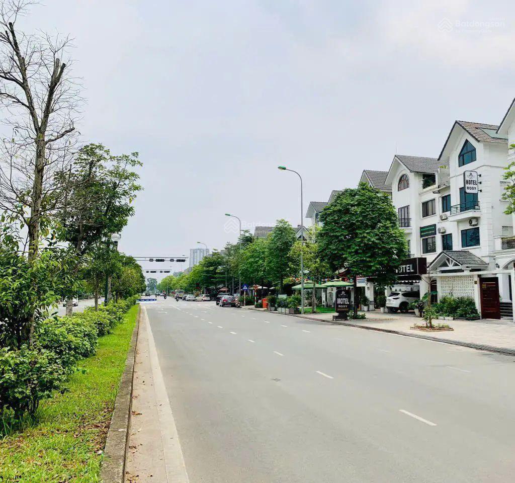 Bán biệt thự rẻ 20 tỷ so với thị trường cho thuê 200 triệu/tháng, mặt đường đôi 60m
