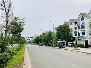 Bán biệt thự rẻ 20 tỷ so với thị trường cho thuê 200 triệu/tháng, mặt đường đôi 60m