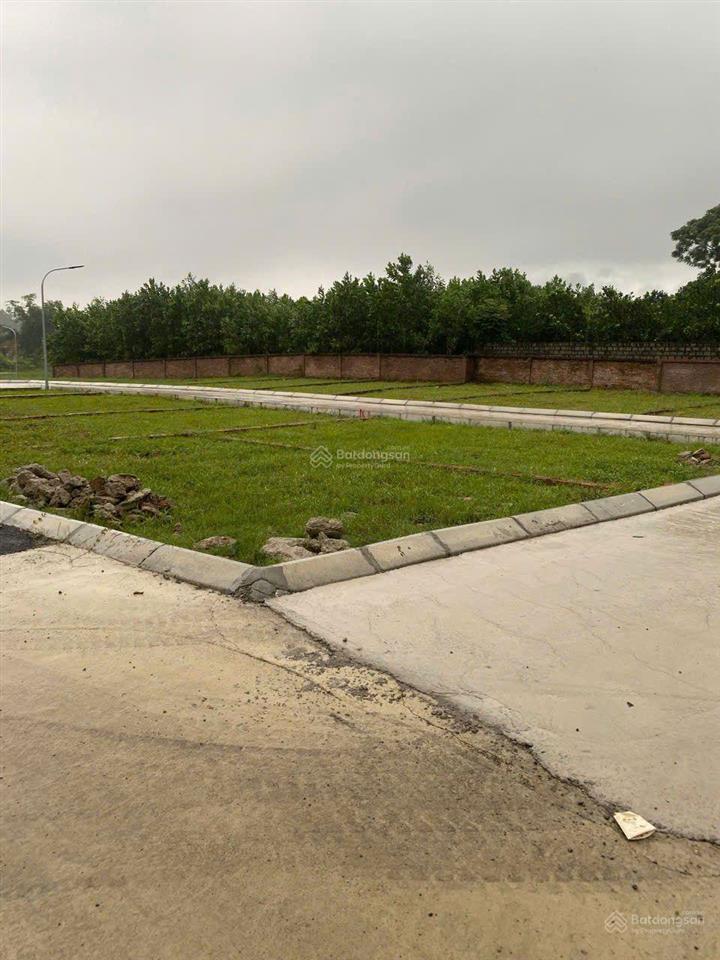 Chỉ 390 triệu có đất hòa bình ô tô tránh gần mỹ đức chùa hương sổ đỏ thổ cư sang tên trong ngày.