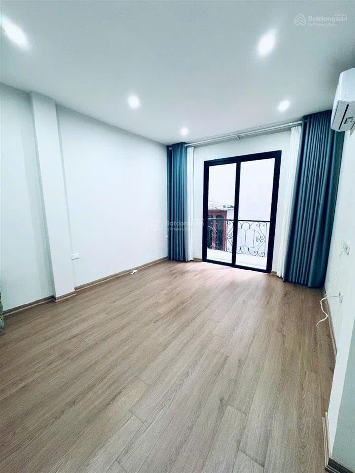 Giảm 1 tỷ còn 9,5 tỷ phan phú tiên 32m 7 tầng thang máy. nhà mới 2 thoáng