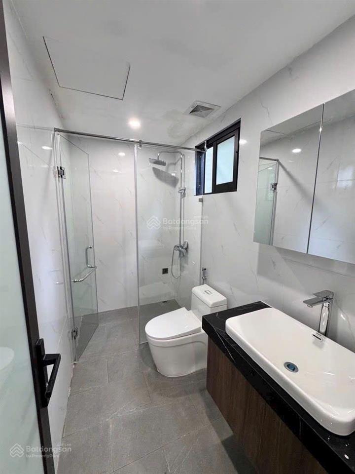 Chỉ hơn 14 tỷ (thương lượng)
ô tô tránh  7 tầng thang máy lô góc 2 thoáng