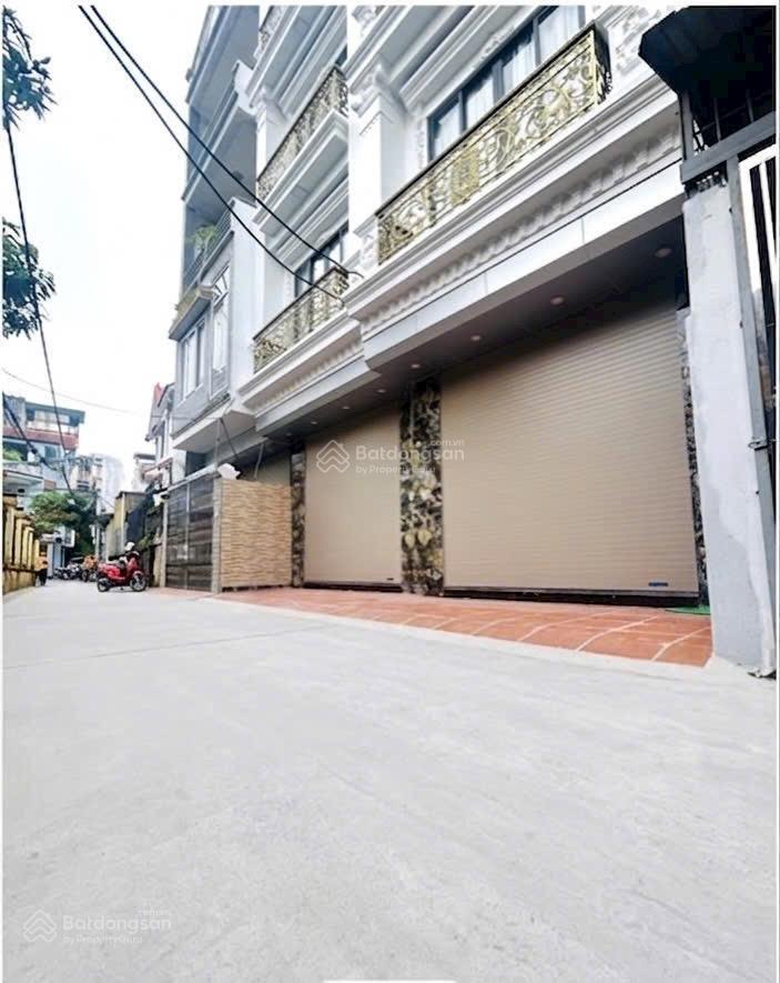 Lê trọng tấn 50m mt 4m  thang máy ô tô vào nhà đỗ cửa ngày đêm giá chỉ 13 tỷ hơn!