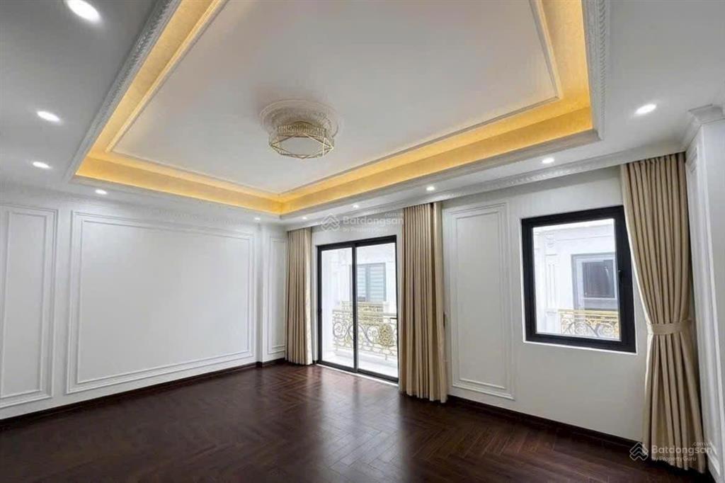 Bán nhà mỹ đình dt 45m x 7 tầng thang máy mt 5m  ô tô 7 chỗ vào nhà chỉ 11 tỷ hơn