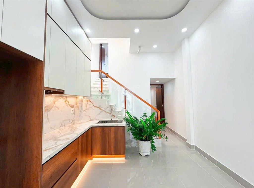 Bán nhà cần tiền gấp để đi nước ngoài