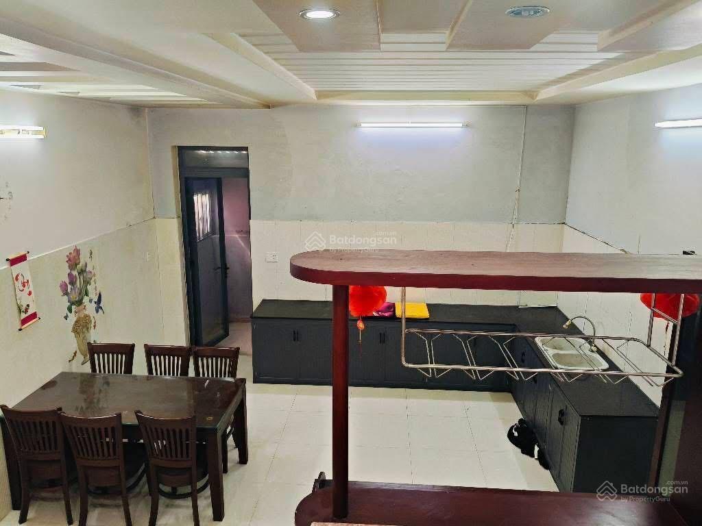 Nhà mặt tiền 4 tầng view công viên  ngay đại học kinh tế tphcm  5x20 chỉ 8 tỷ chút