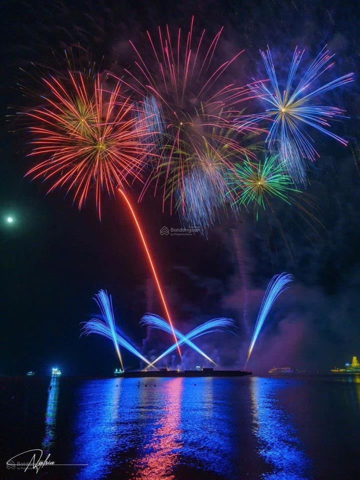 Quỹ ngoại giao studio 1.609 tỷ full nội thất cao cấp. view bãi tắm bãi cháy, vịnh hạ long