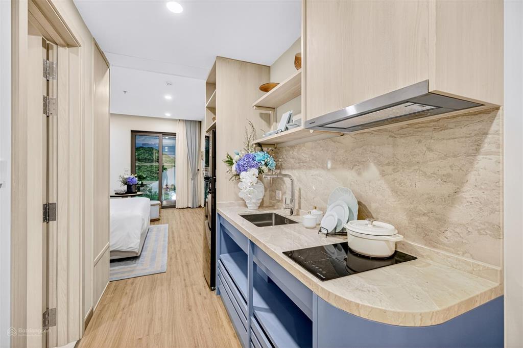 Quỹ ngoại giao studio 1.609 tỷ full nội thất cao cấp. view bãi tắm bãi cháy, vịnh hạ long