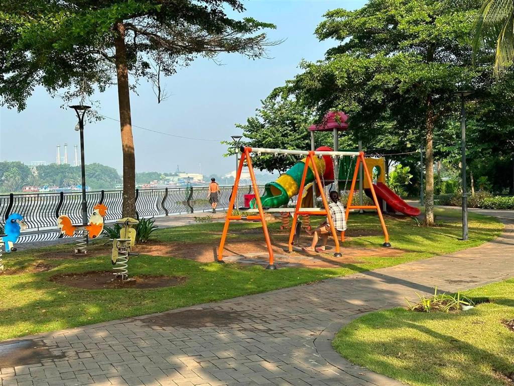 Bán nhà 3 lầu đối diện công viên 2.65 tỷ hỗ trợ tt 1.2 tỷ nhận nhà góp 12 tháng k lãi 0906 600 ***