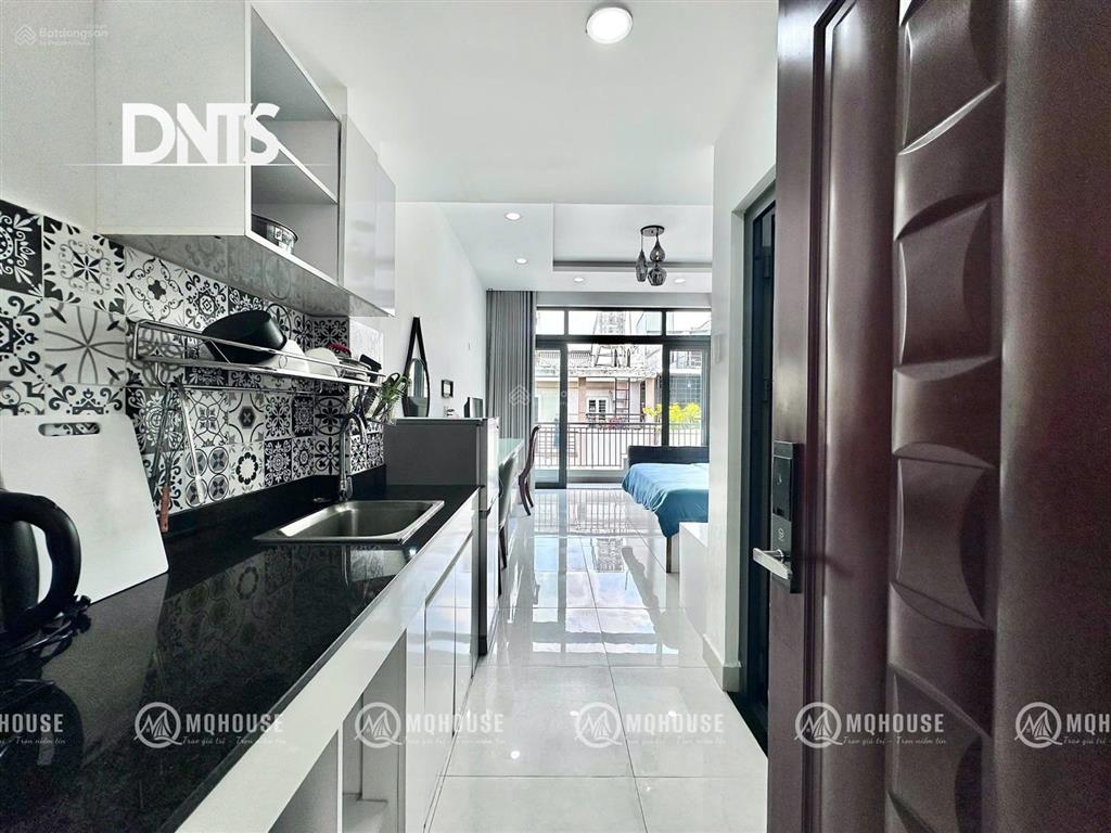 Căn hộ bancony trước, sau hẻm an ninh, bảo vệ gần chợ tân định, cv lê văn tám