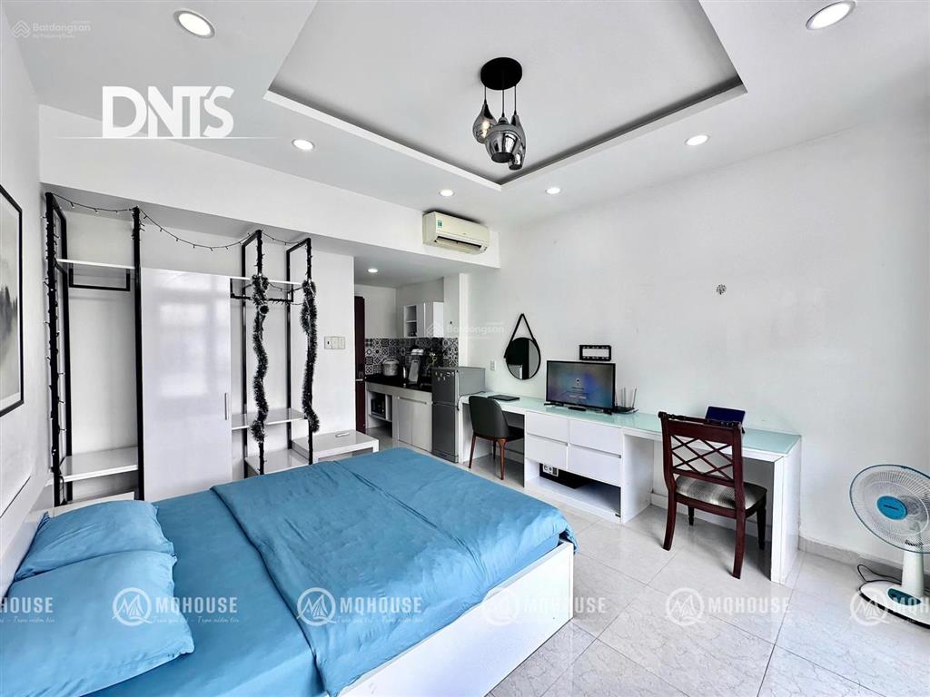 Căn hộ bancony trước, sau hẻm an ninh, bảo vệ gần chợ tân định, cv lê văn tám