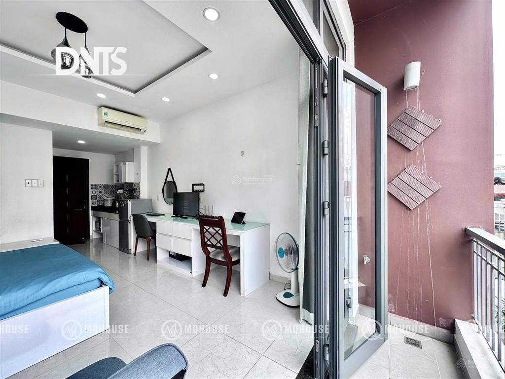 Căn hộ bancony trước, sau hẻm an ninh, bảo vệ gần chợ tân định, cv lê văn tám