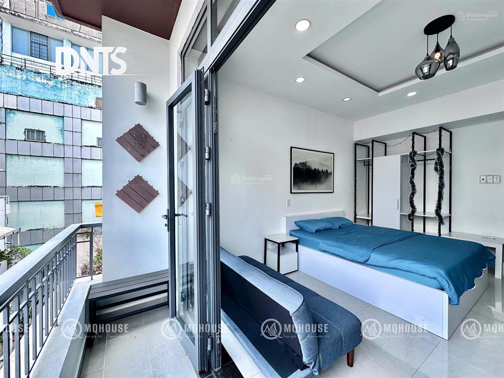 Căn hộ bancony trước, sau hẻm an ninh, bảo vệ gần chợ tân định, cv lê văn tám