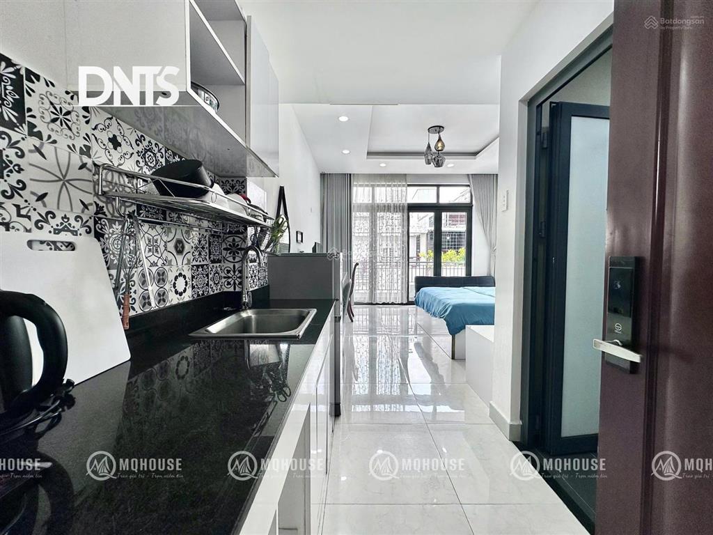 Căn hộ bancony trước, sau hẻm an ninh, bảo vệ gần chợ tân định, cv lê văn tám