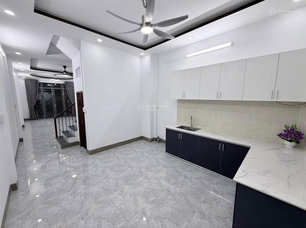 Cô tâm đi mỹ định cư nên cần bán nhanh căn nhà đường đào duy anh p.9 q. phú nhuận 60m2 giá 2 tỷ 100