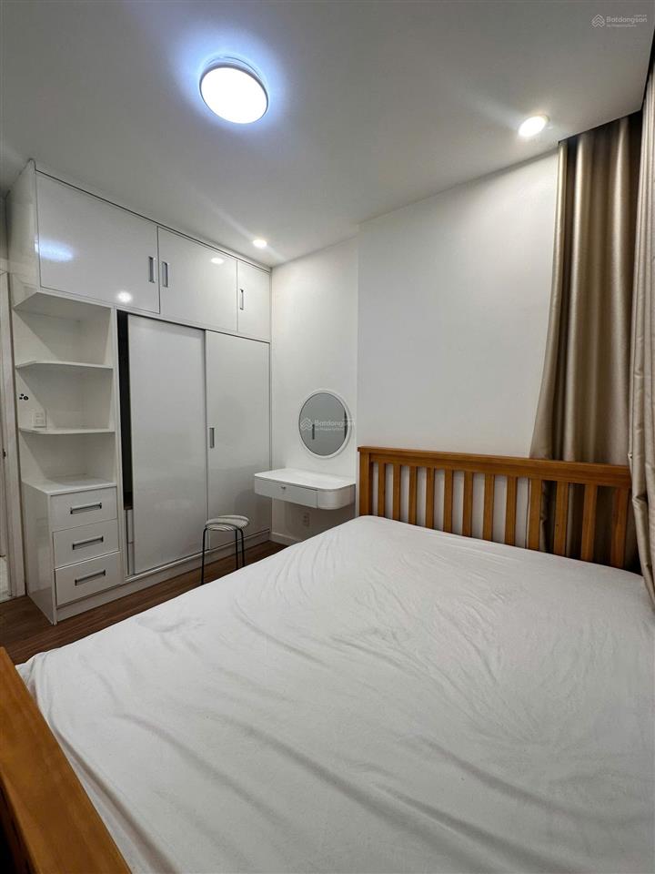 Bán 2pn d'lusso full nt 68m đông nam chỉ 5.4 tỷ