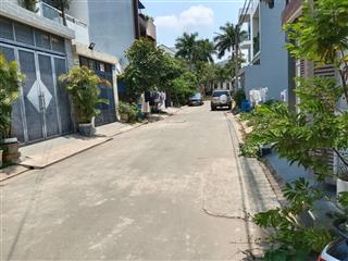 Bán nhà 3 tầng , đường 6m , long bình , quận 9 , 68m2 , 6 tỷ.