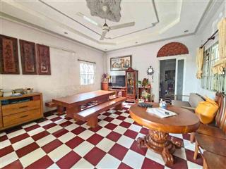 Bán nhà 2 tầng đường 8m  hoàng hữu nam long bình quận 9  162m2 8,9tỷ.