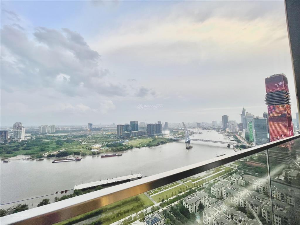 Cho thuê 3pn view cầu ba son / dt 121,8m² / giá 60tr bao pql