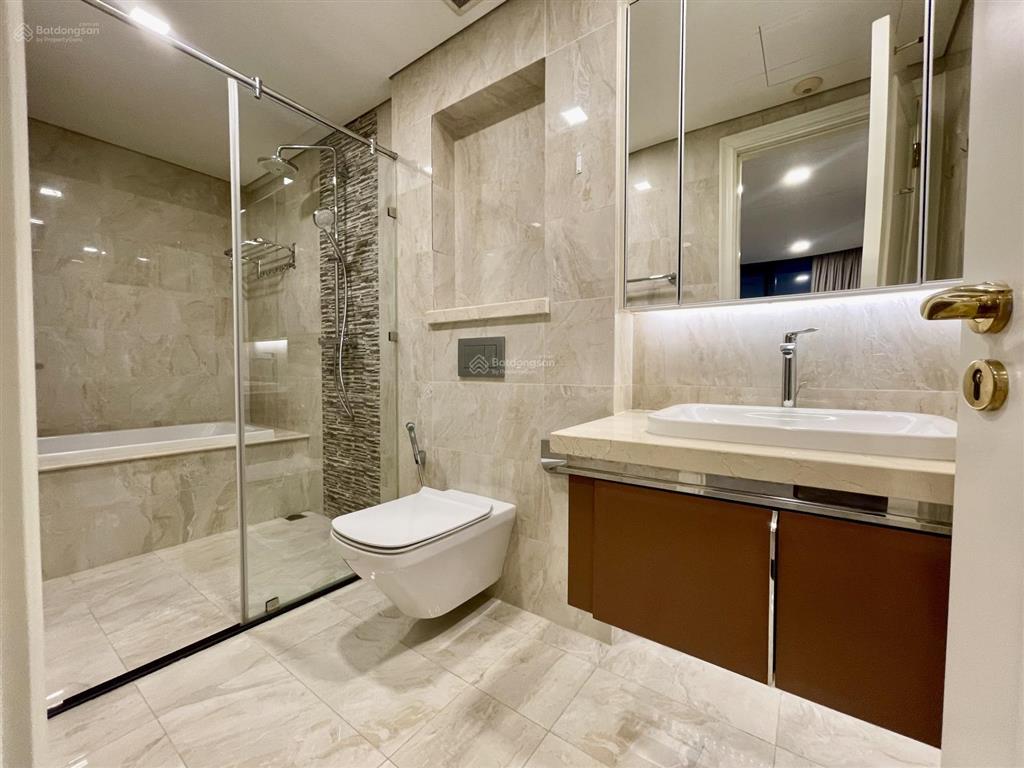 Cho thuê 3pn view cầu ba son / dt 121,8m² / giá 60tr bao pql