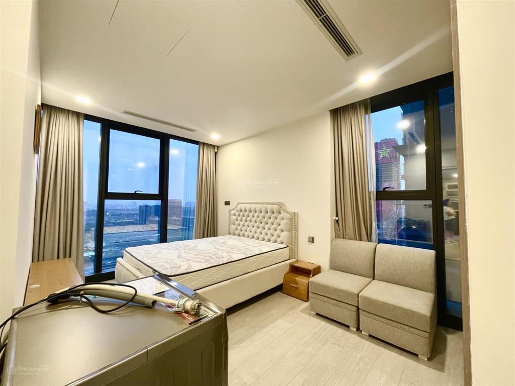 Cho thuê 3pn view cầu ba son / dt 121,8m² / giá 60tr bao pql