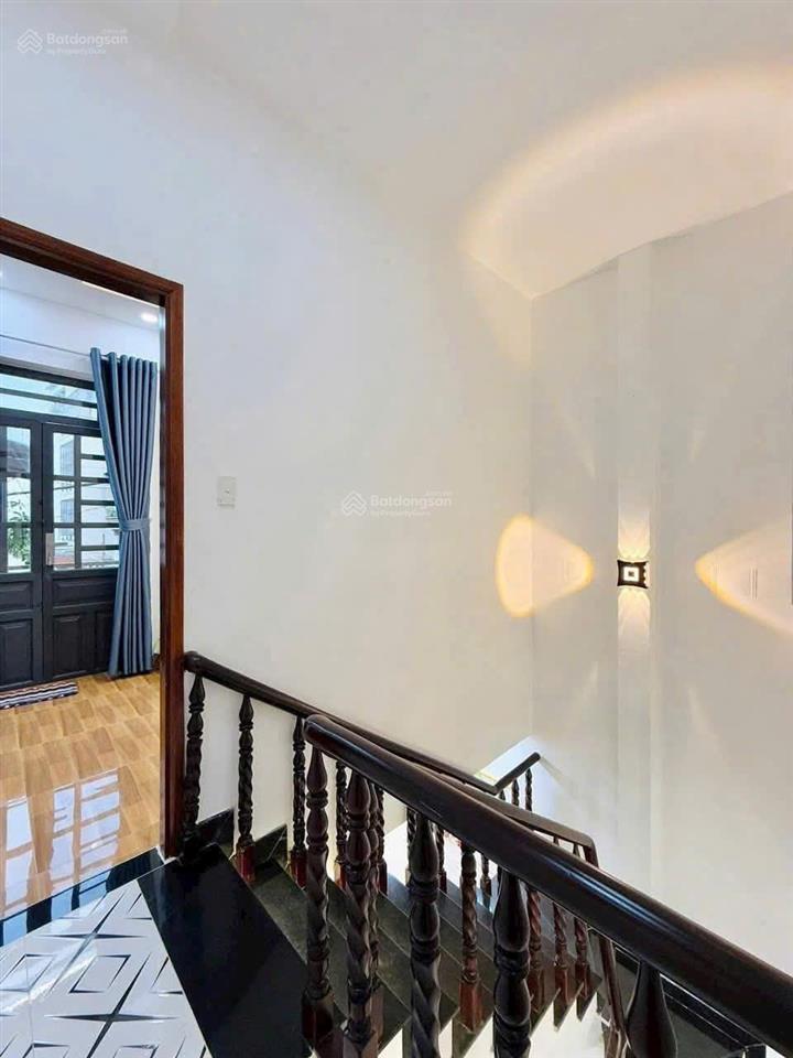 Bán gấp nhà hxh 5m gần mt bình tây, 4 x 13m, 3 tầng btct, 4 pn, 5 wc, kế bên trường rạng đông 1