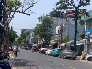 Nhà 3 tầng, mặt tiền đường 10,5, sát cầu rồng, kinh doanh sầm uất.