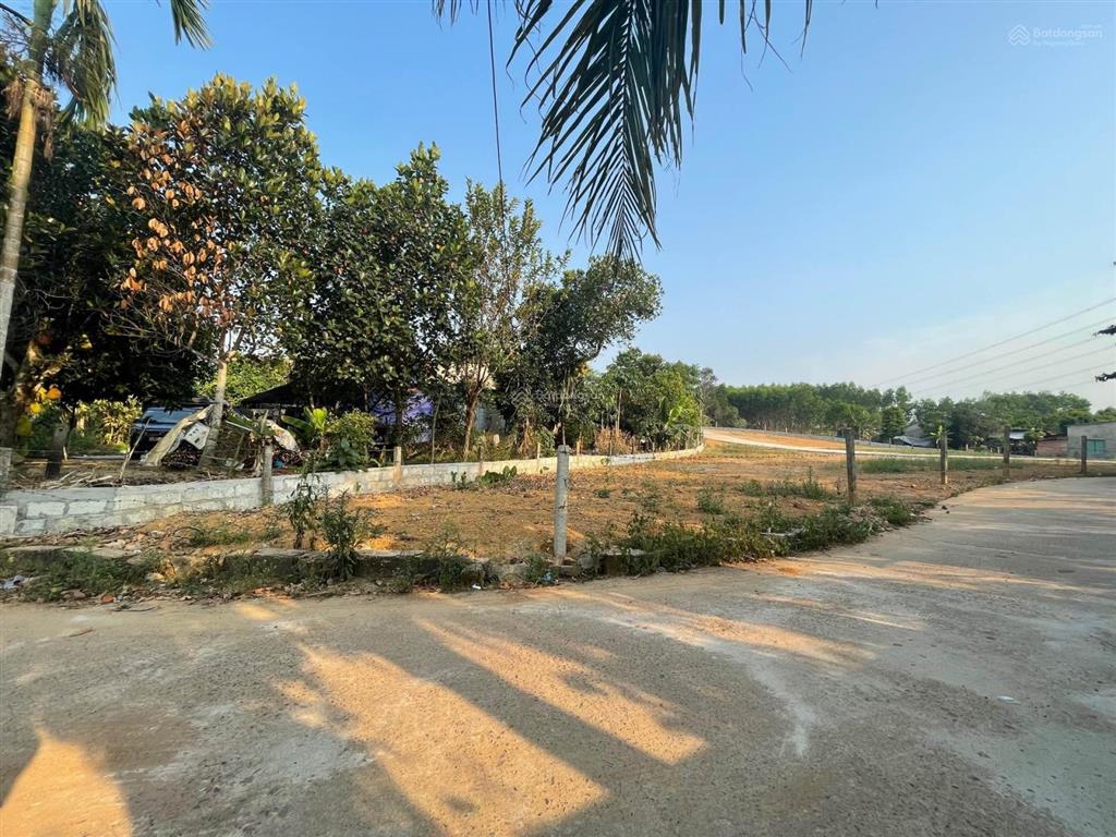 Lô góc 2 mặt tiền khu biệt thự hoà phú, cách đường vành đai tây 200m