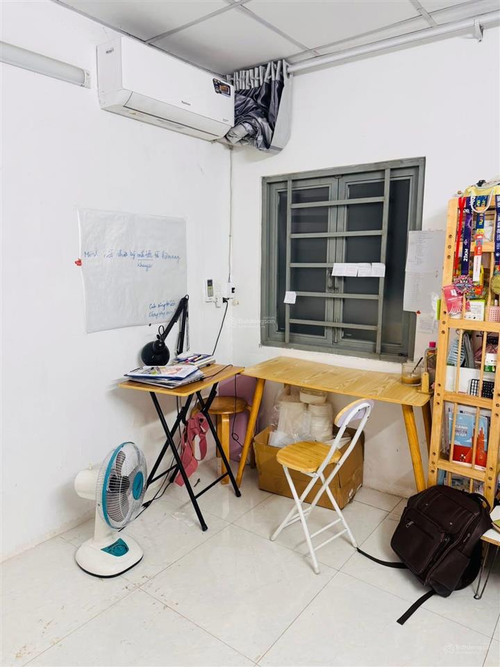 2.7 tỷ nhà hoàng hoa thám, hẻm 4m, giáp phú nhuận