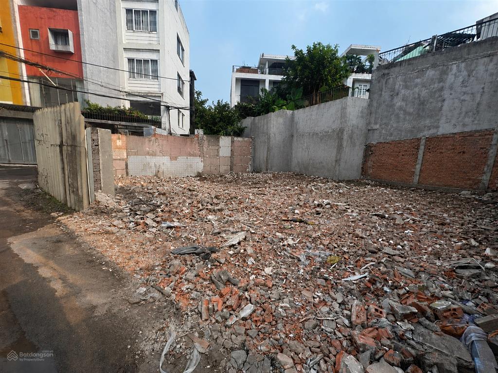 Lô góc hẻm xe hơi 50m² chỉ 7 tỷ, lê quang định